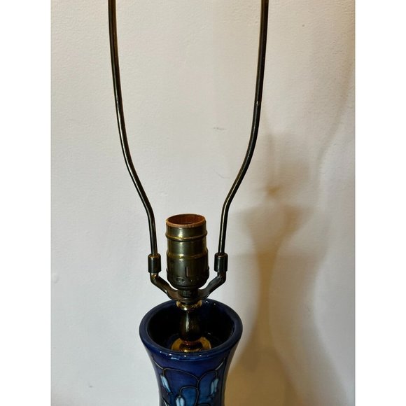 Vintage MOORCROFT POTTERY "BUTTERCUP" ceramic lamp blue with flowers rare! - Picture 8 of 16